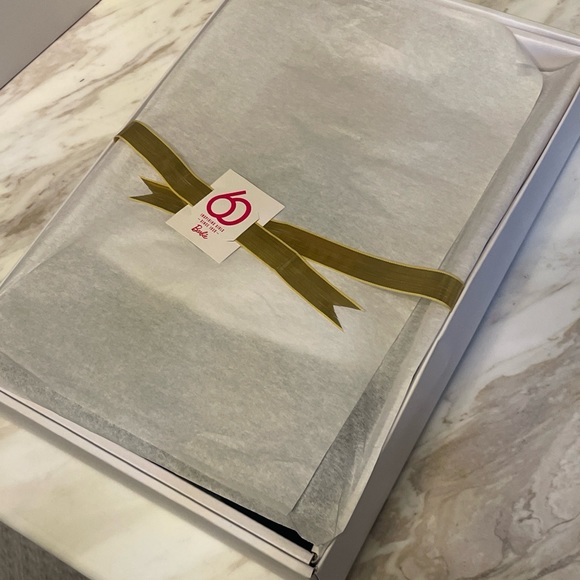 [SOLD] BARBIE DOLL MATTEL BLACK WHITE FOREVER SILKSTONE FASHION BARBIE - Picture 7 of 16